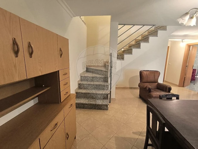 Moradia T3 para Venda em Cabanas de Viriato Foto 3