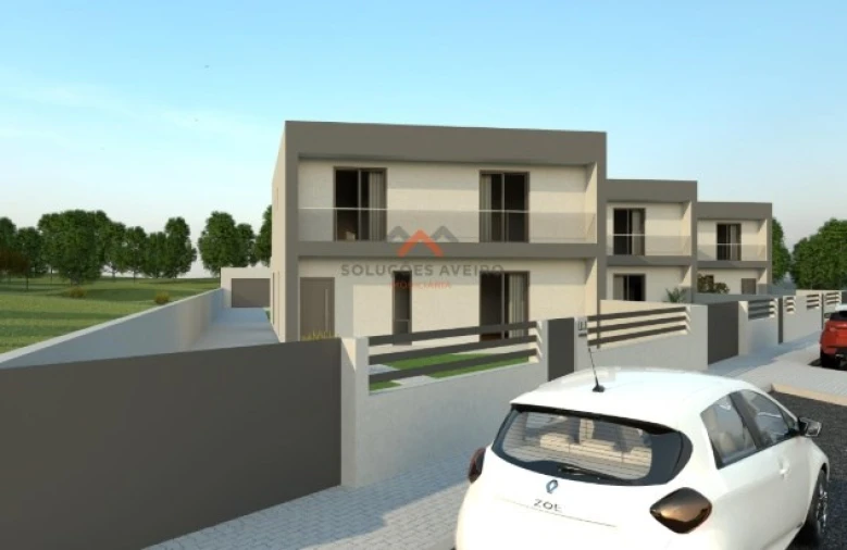 Moradia T4 para Venda em Oliveira do Bairro