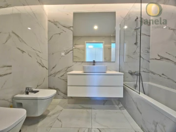 Apartamento T2 para Venda em Faro (Sé e São Pedro)