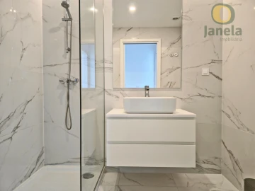 Apartamento T2 para Venda em Faro (Sé e São Pedro)