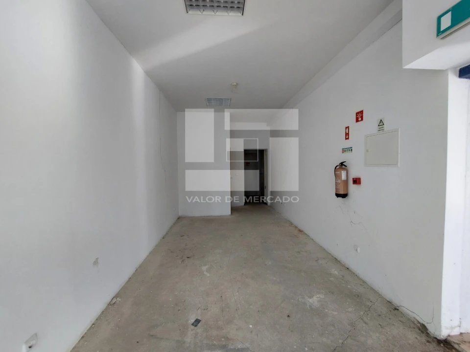 Loja para Venda em Albufeira e Olhos de Água Foto 4