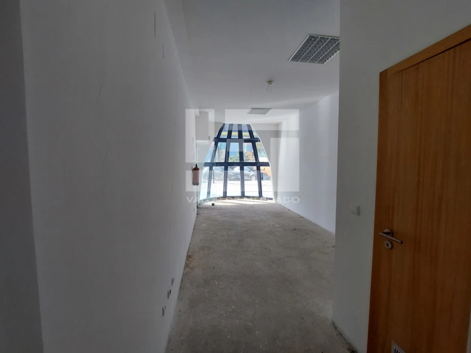 Loja para Venda em Albufeira e Olhos de Água Foto 6