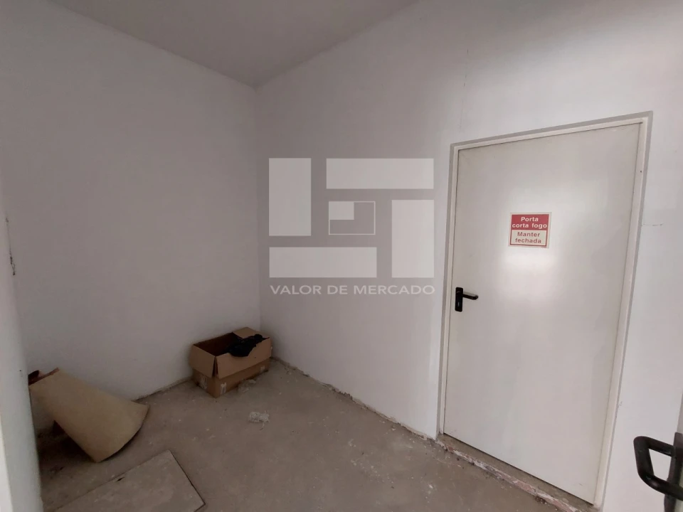 Loja para Venda em Albufeira e Olhos de Água Foto 8