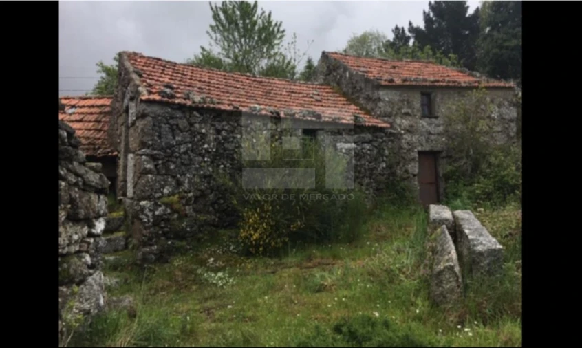 Moradia T4 para Venda em Ovadas e Panchorra