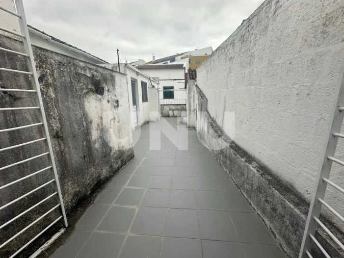 Moradia T5 para Venda em Lagoa (Santa Cruz) Foto 25