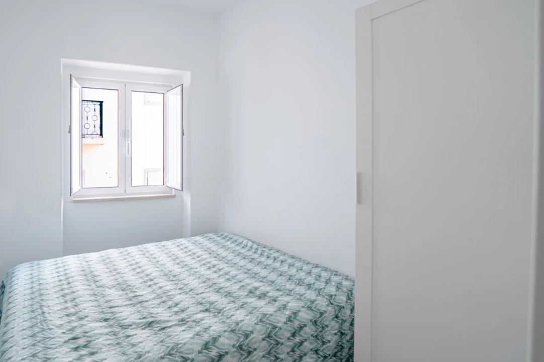 Apartamento T1 para Venda em Nazare Foto 8