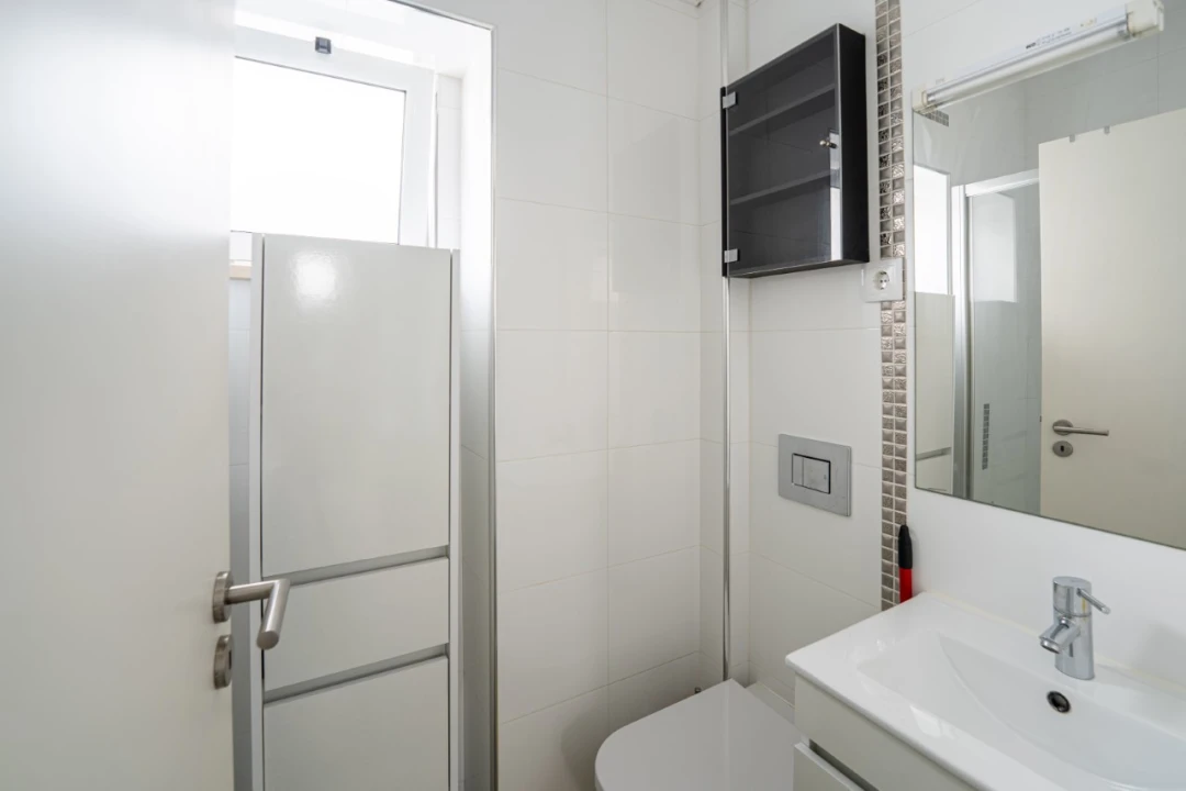 Apartamento T1 para Venda em Nazare Foto 10