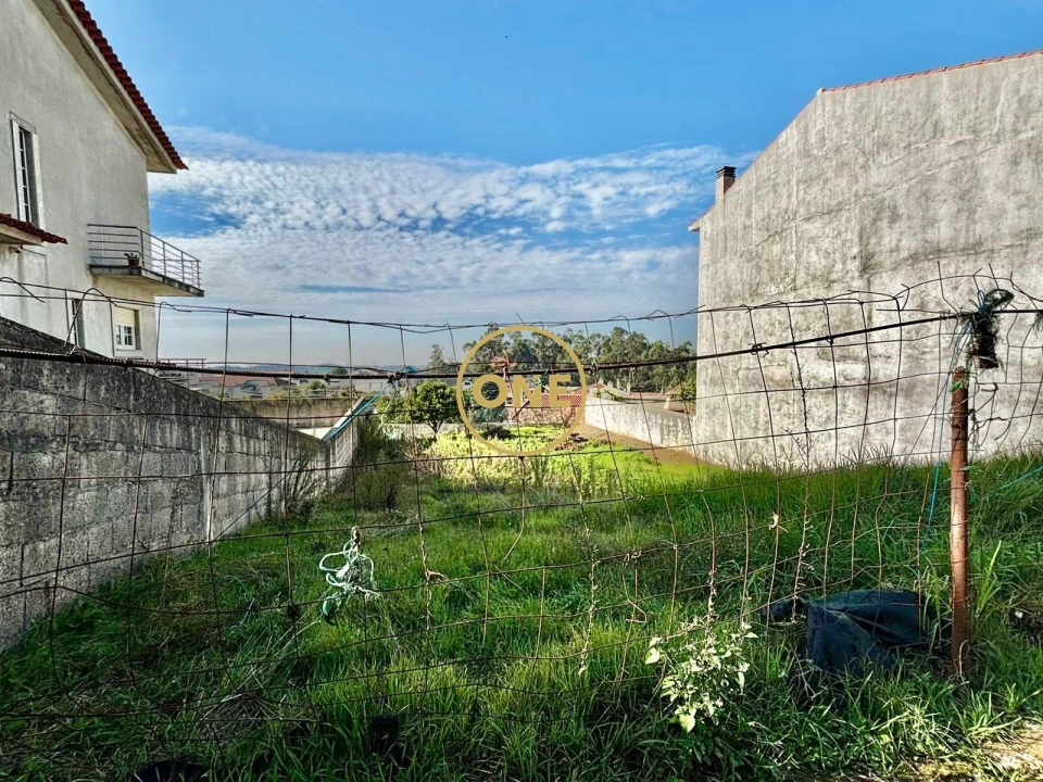 Terreno para Venda em Póvoa de Varzim, Beiriz e Argivai Foto 1