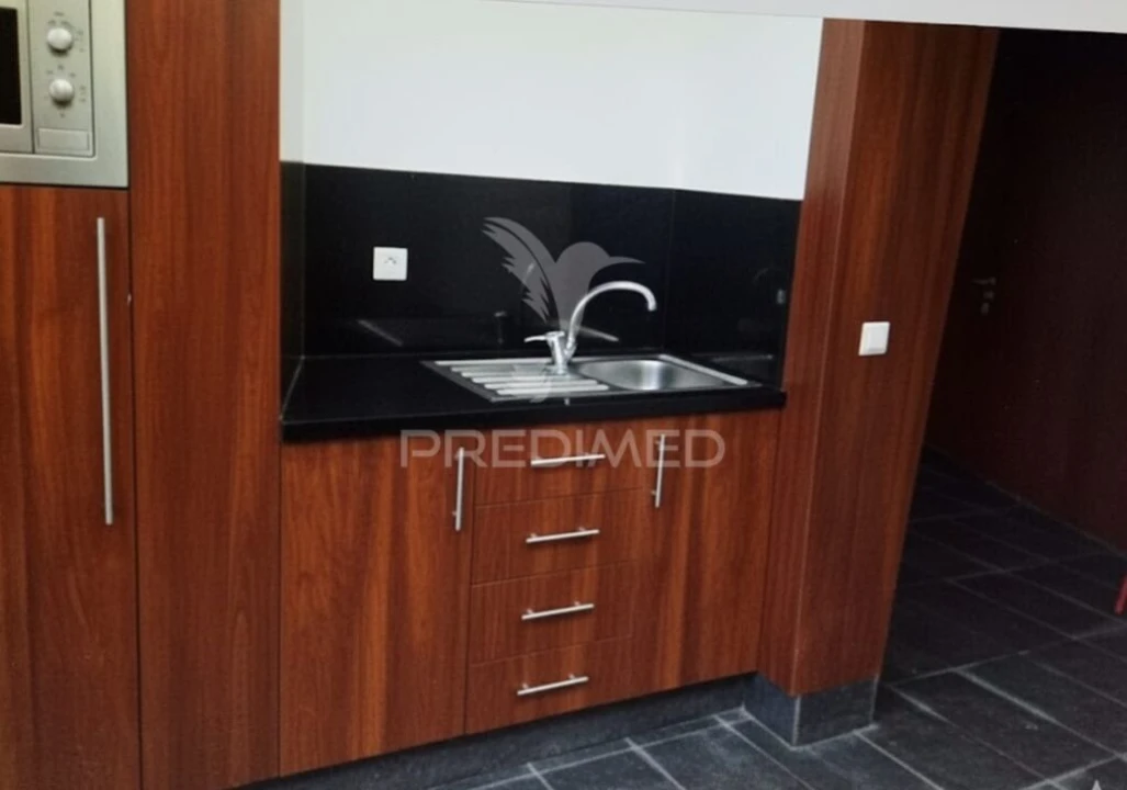 Escritório para Venda em Santa Marinha e São Pedro da Afurada Foto 2