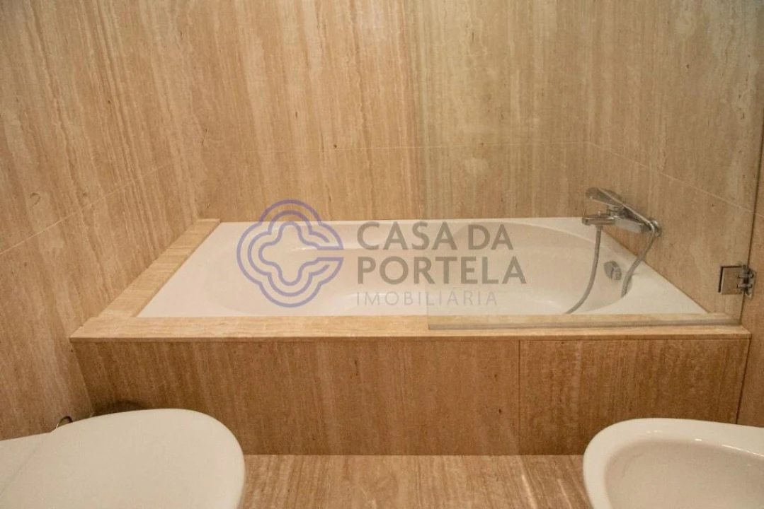 Quinta T5 para Venda em Moreira do Rei e Várzea Cova Foto 21