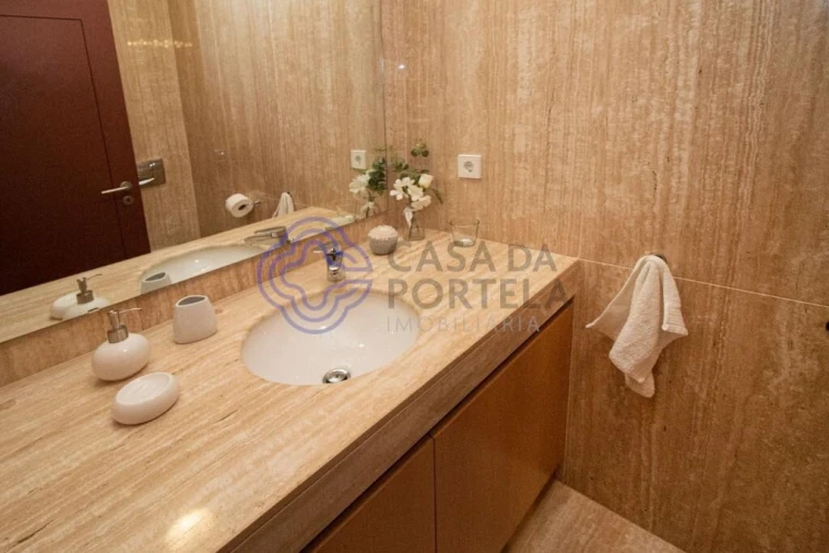 Quinta T5 para Venda em Moreira do Rei e Várzea Cova Foto 5