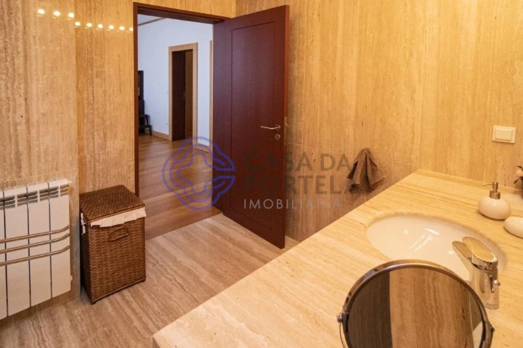 Quinta T5 para Venda em Moreira do Rei e Várzea Cova Foto 15