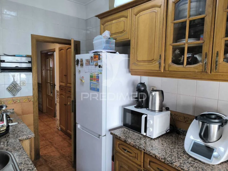 Apartamento T3 para Venda em Sacavém e Prior Velho Foto 4