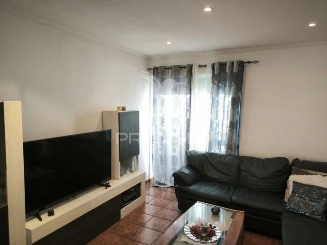 Apartamento T3 para Venda em Sacavém e Prior Velho Foto 2