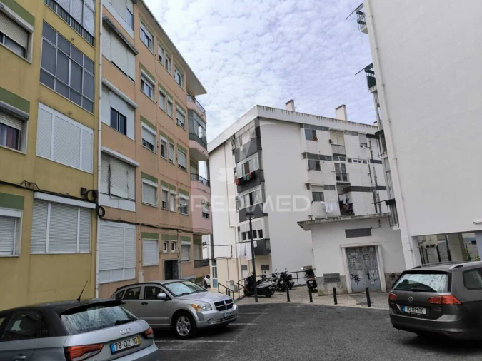 Apartamento T3 para Venda em Sacavém e Prior Velho Foto 15