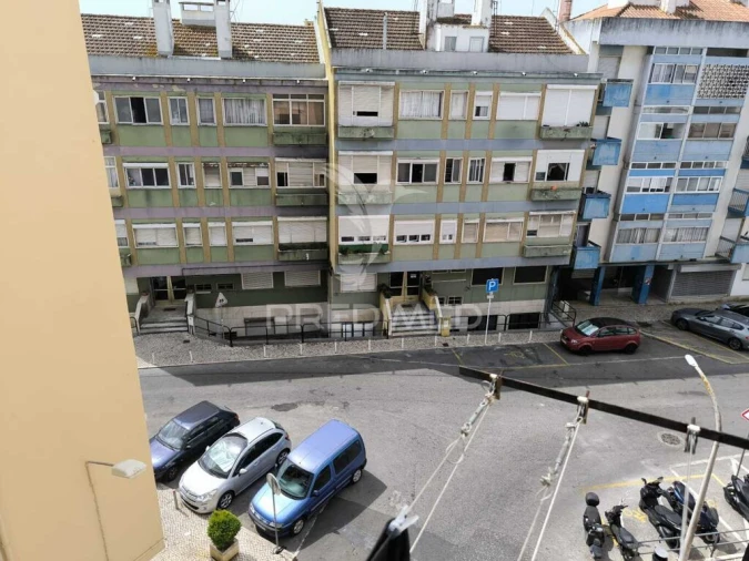 Apartamento T3 para Venda em Sacavém e Prior Velho Foto 17