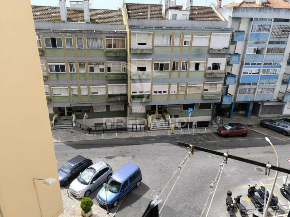 Apartamento T3 para Venda em Sacavém e Prior Velho Foto 17