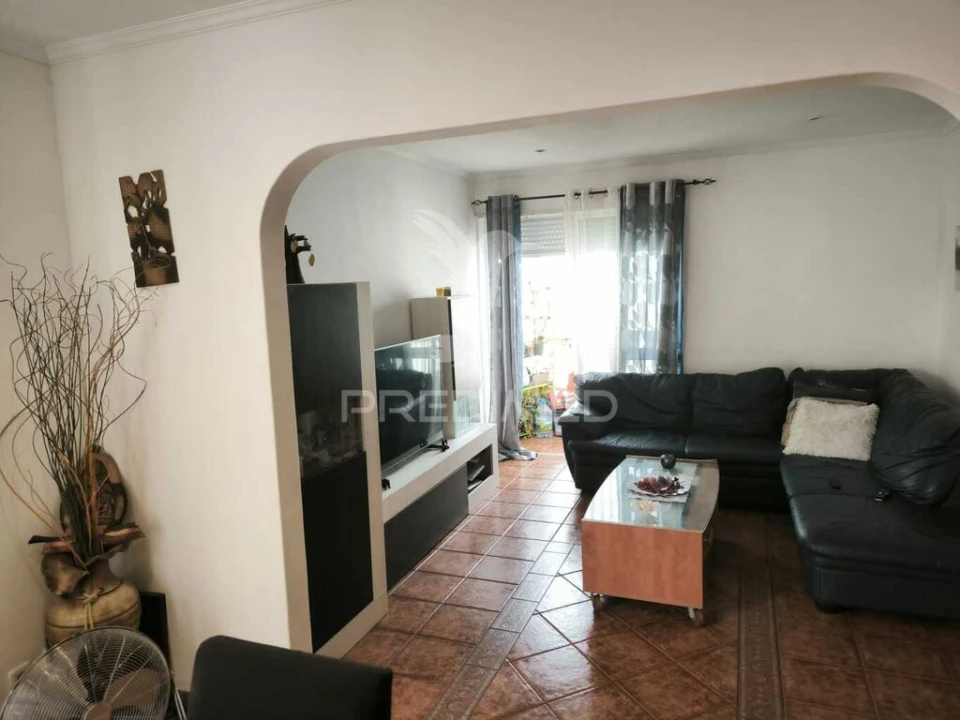 Apartamento T3 para Venda em Sacavém e Prior Velho Foto 12