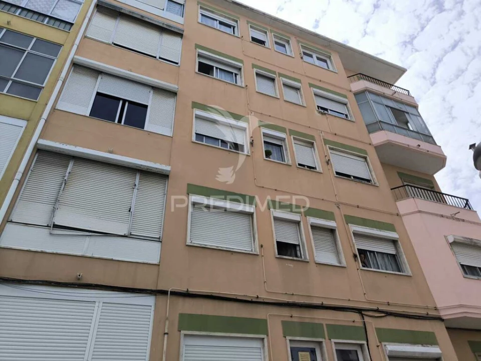 Apartamento T3 para Venda em Sacavém e Prior Velho Foto 16