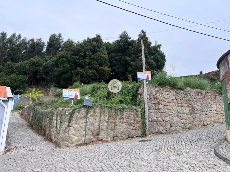 Terreno para Venda em Canelas Foto 1