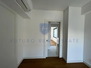 Apartamento T4 para Venda em São Martinho
