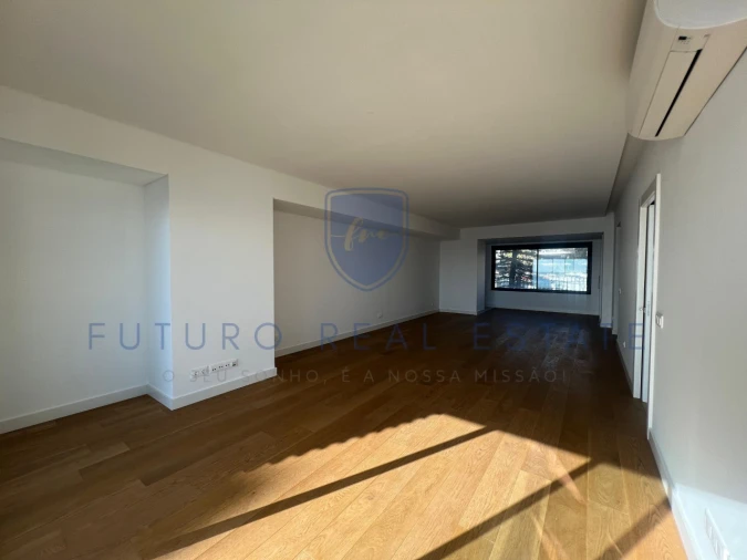 Apartamento T4 para Venda em São Martinho Foto 7