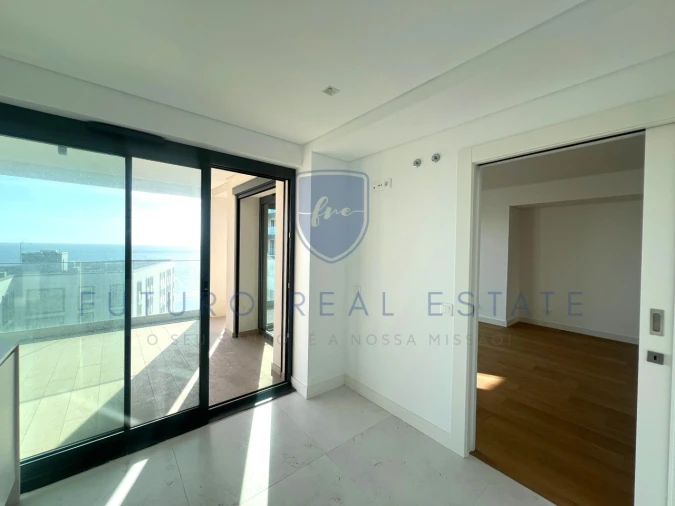 Apartamento T4 para Venda em São Martinho Foto 8