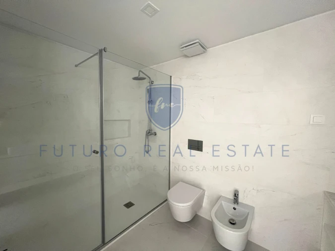 Apartamento T4 para Venda em São Martinho Foto 40