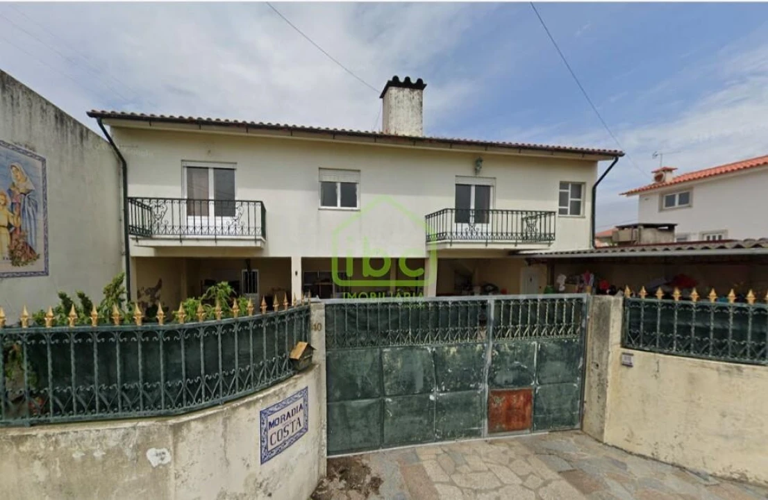 Moradia T4 para Venda em Estela Foto 1