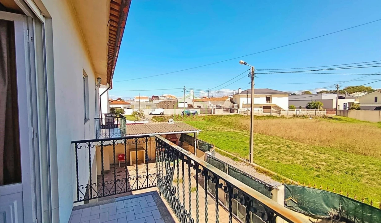 Moradia T4 para Venda em Estela Foto 16