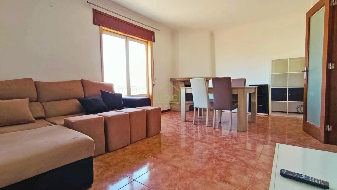 Moradia T4 para Venda em Estela Foto 6