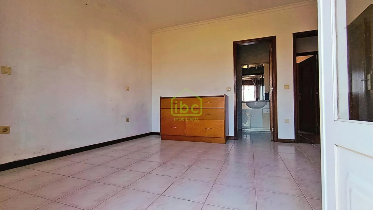 Moradia T4 para Venda em Estela Foto 15