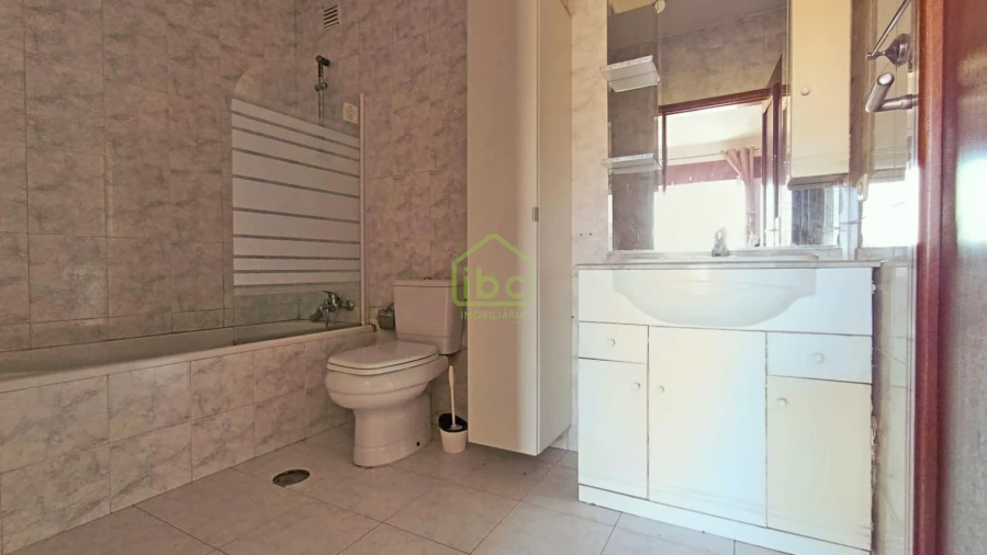 Moradia T4 para Venda em Estela Foto 12