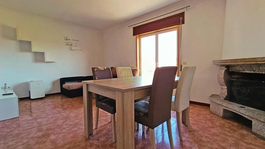 Moradia T4 para Venda em Estela Foto 5