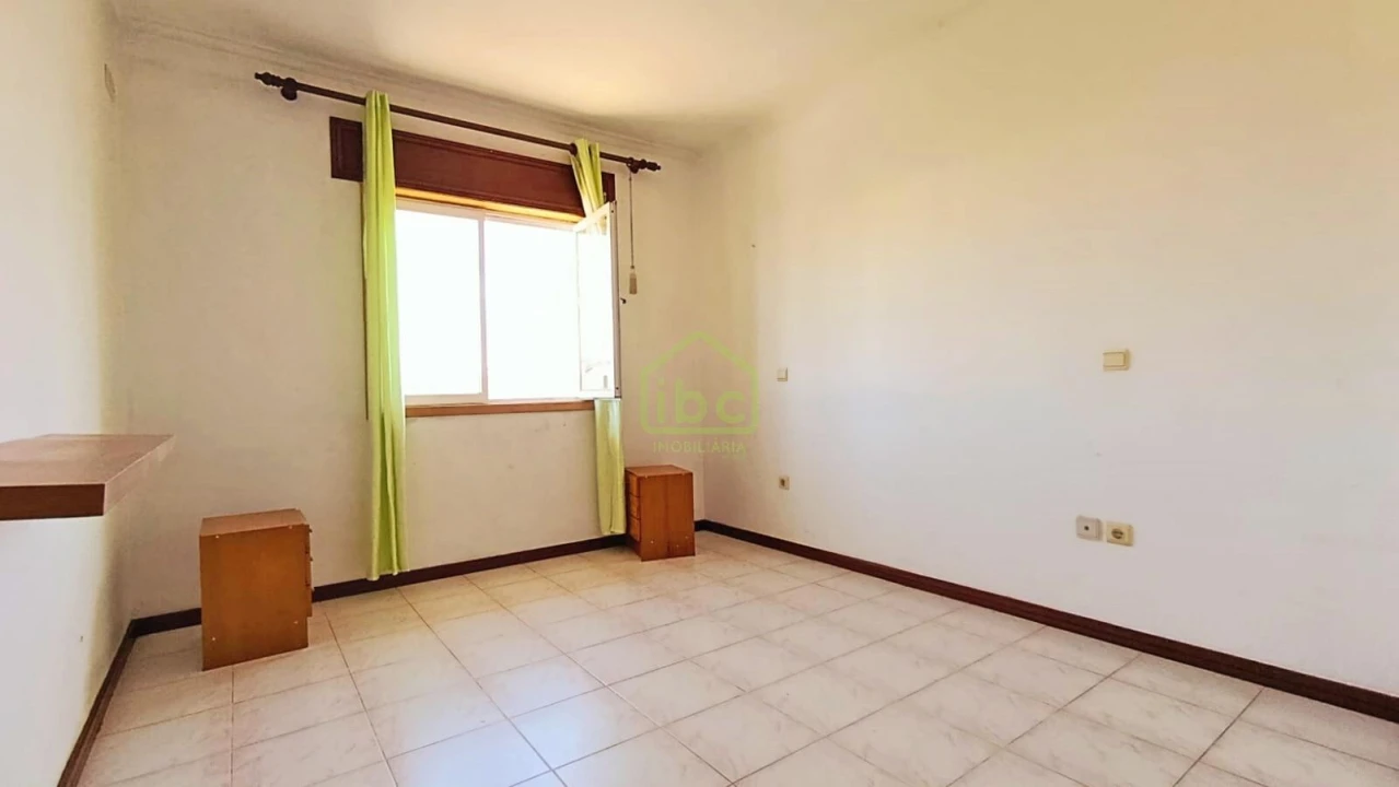 Moradia T4 para Venda em Estela Foto 10