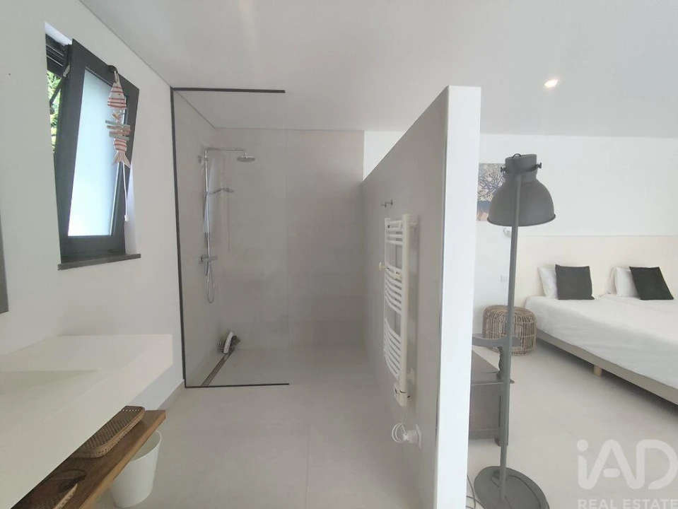 Moradia T4 para Venda em Cela Foto 29