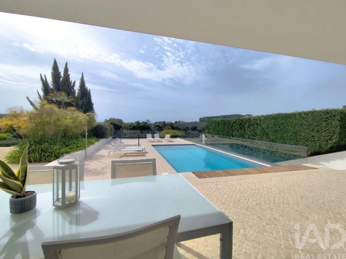 Moradia T4 para Venda em Cela Foto 26