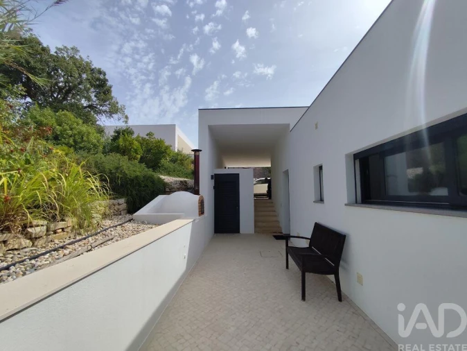 Moradia T4 para Venda em Cela Foto 20