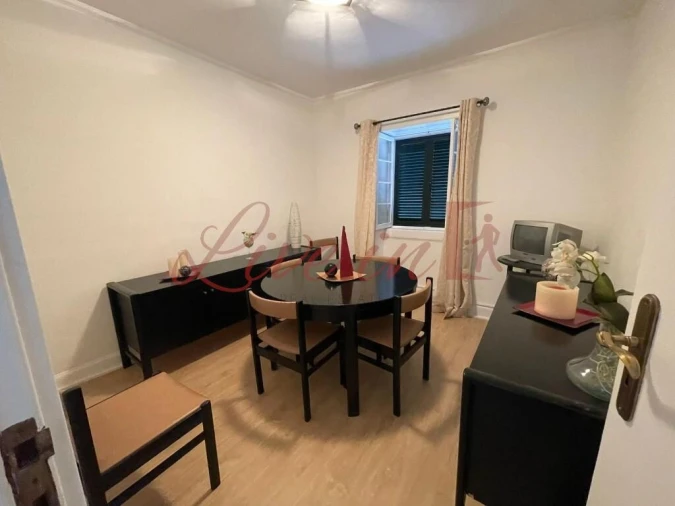 Moradia T4 para Venda em Santa Cruz Foto 14