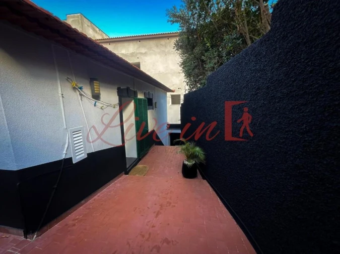 Moradia T4 para Venda em Santa Cruz Foto 4