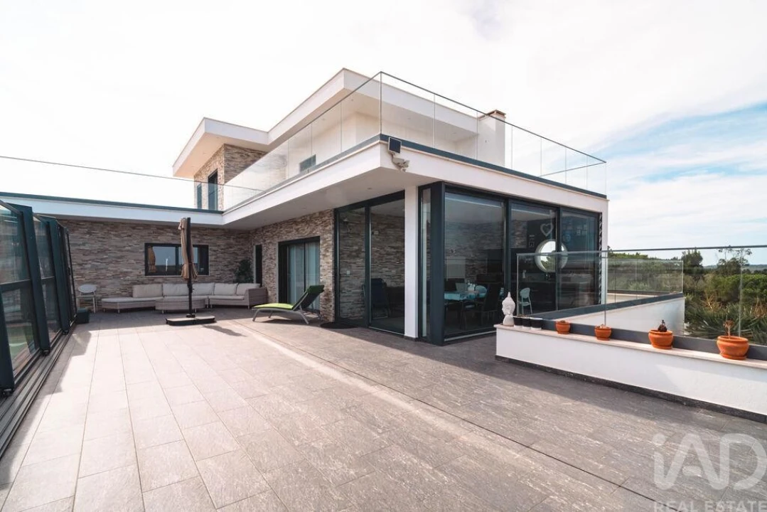 Moradia T5 para Venda em Vermelha Foto 27