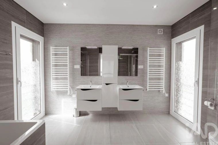 Moradia T5 para Venda em Vermelha Foto 17