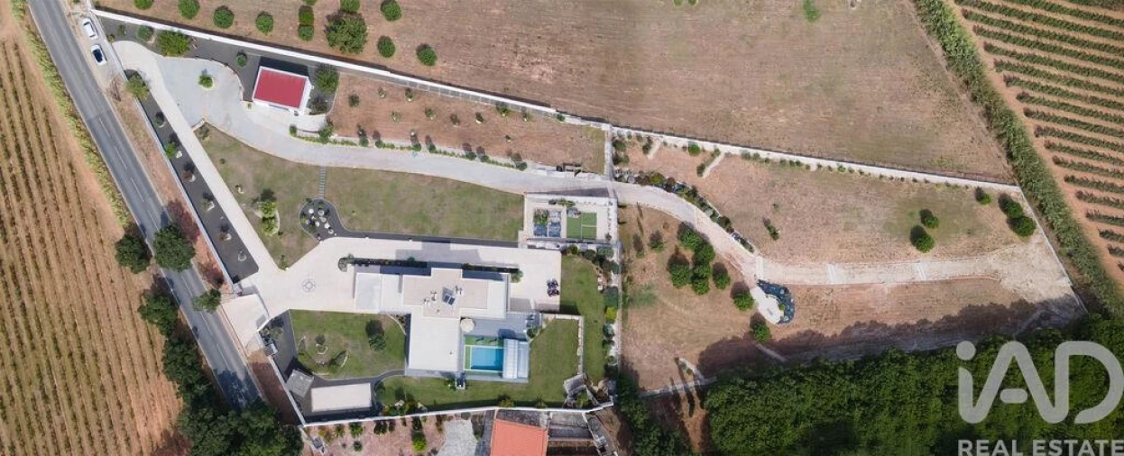 Moradia T5 para Venda em Vermelha Foto 3