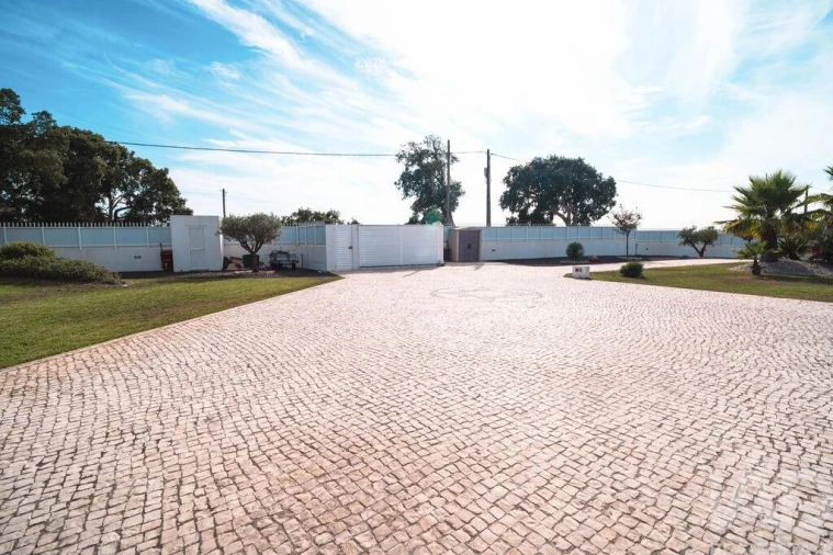 Moradia T5 para Venda em Vermelha Foto 30