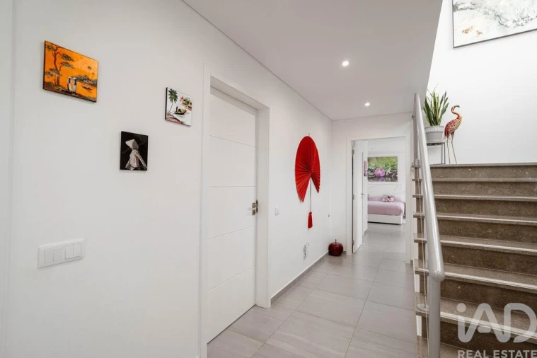 Moradia T5 para Venda em Vermelha Foto 16