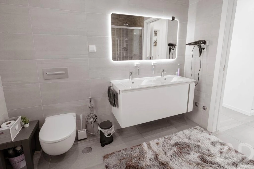 Moradia T5 para Venda em Vermelha Foto 18