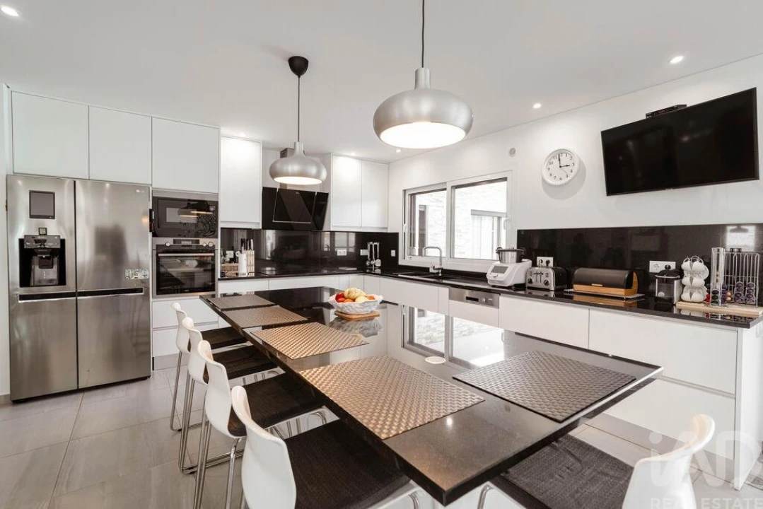 Moradia T5 para Venda em Vermelha Foto 11