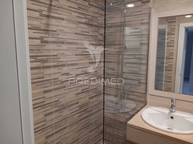 Apartamento T2 para Venda em Caparica e Trafaria Foto 8