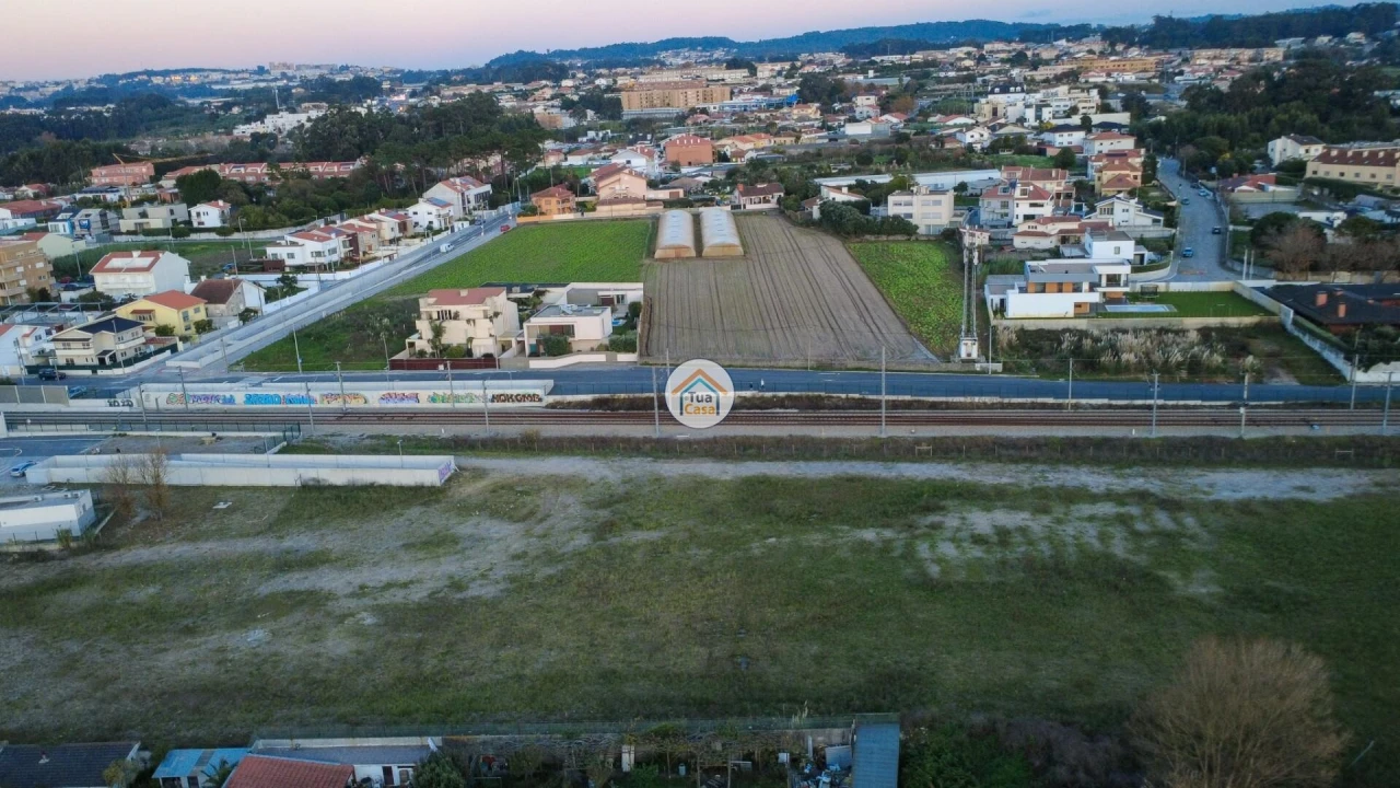 Terreno para Venda em Gulpilhares e Valadares Foto 11