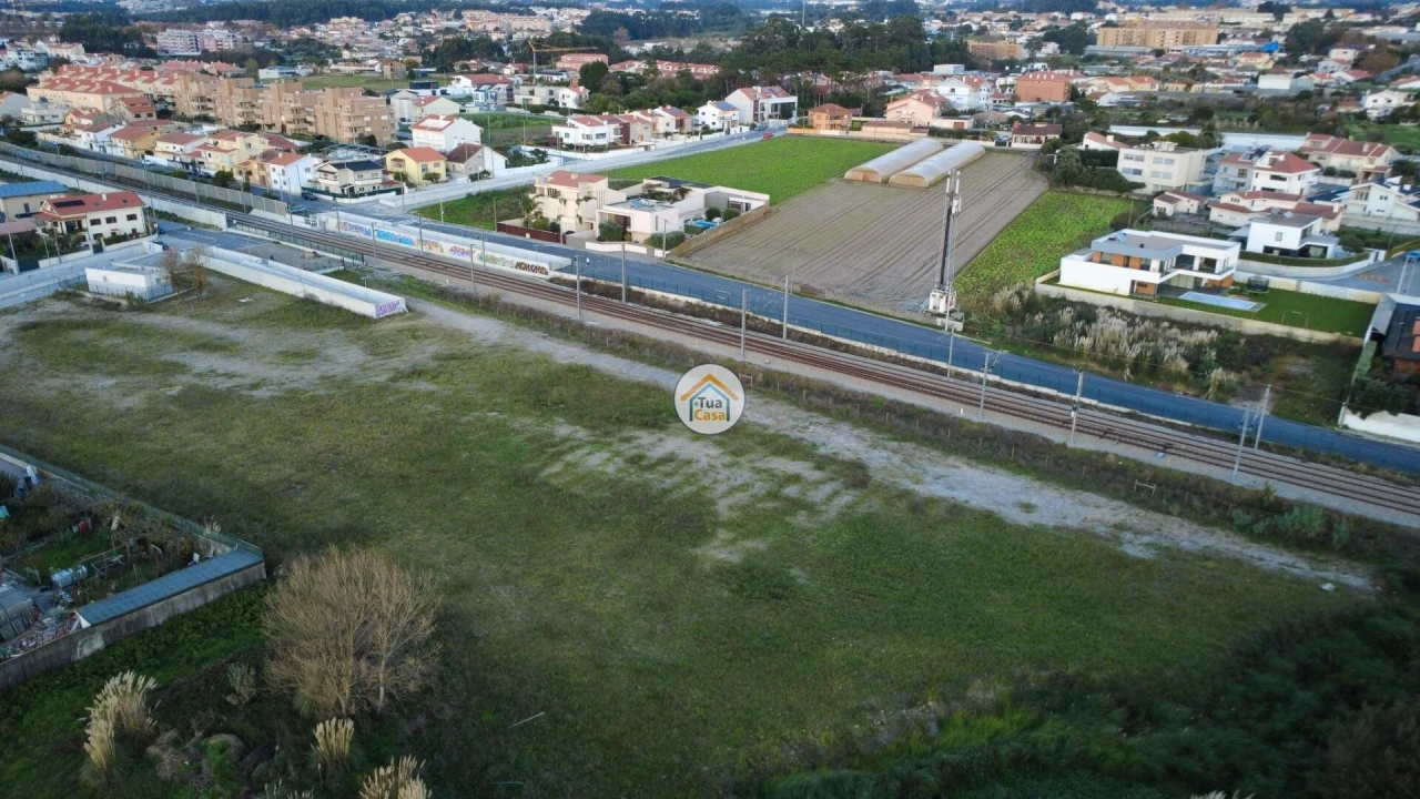 Terreno para Venda em Gulpilhares e Valadares Foto 9